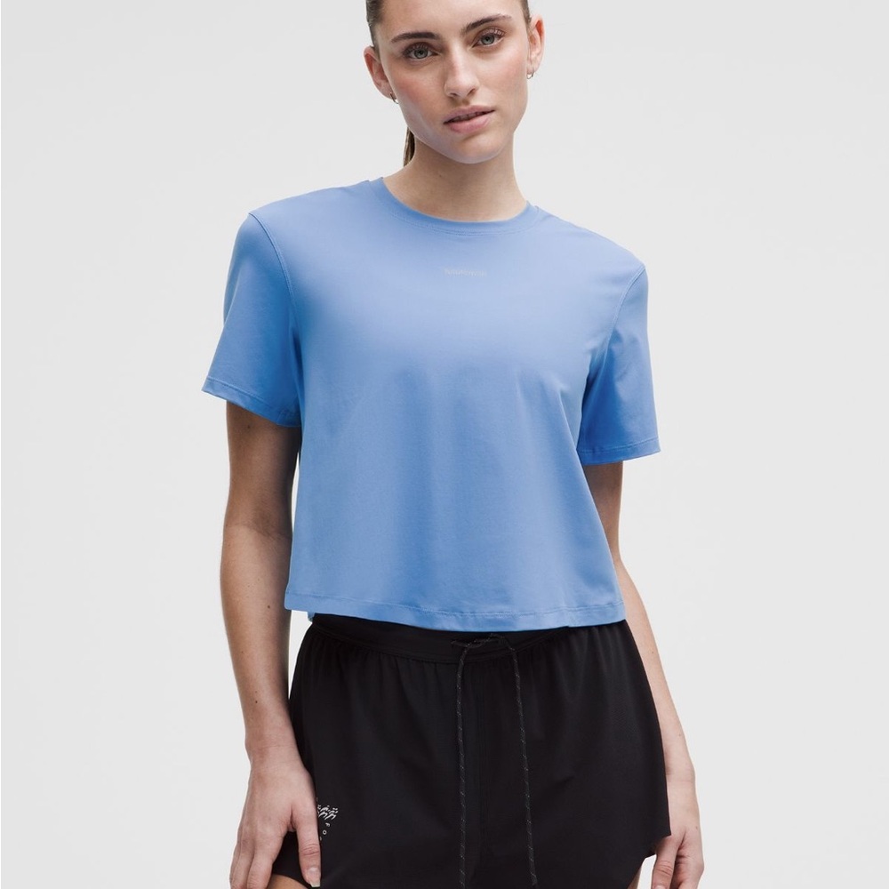 lululemon Pace Crush Cross-Back Short Sleeve Tee in Pool Party; Size L